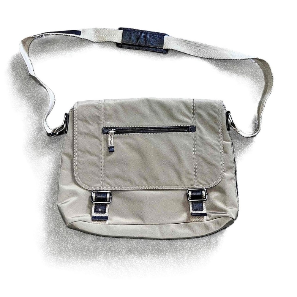 Banana Republic Unisex Brown Messenger Bag Adjustable Strap Size